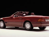 Mercedes-Benz 300SL R129 Series (1989) - picture 3 of 12