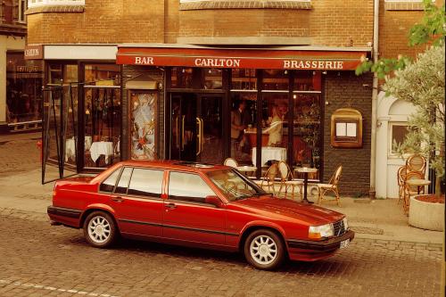 Volvo 940 (1990) - picture 8 of 11