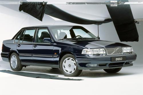 Volvo 960 (1990) - picture 1 of 11