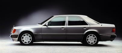 Mercedes-Benz 500E (1991) - picture 7 of 12