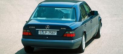 Mercedes-Benz 500E (1991) - picture 12 of 12