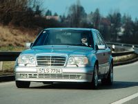 Mercedes-Benz 500E (1991) - picture 3 of 12