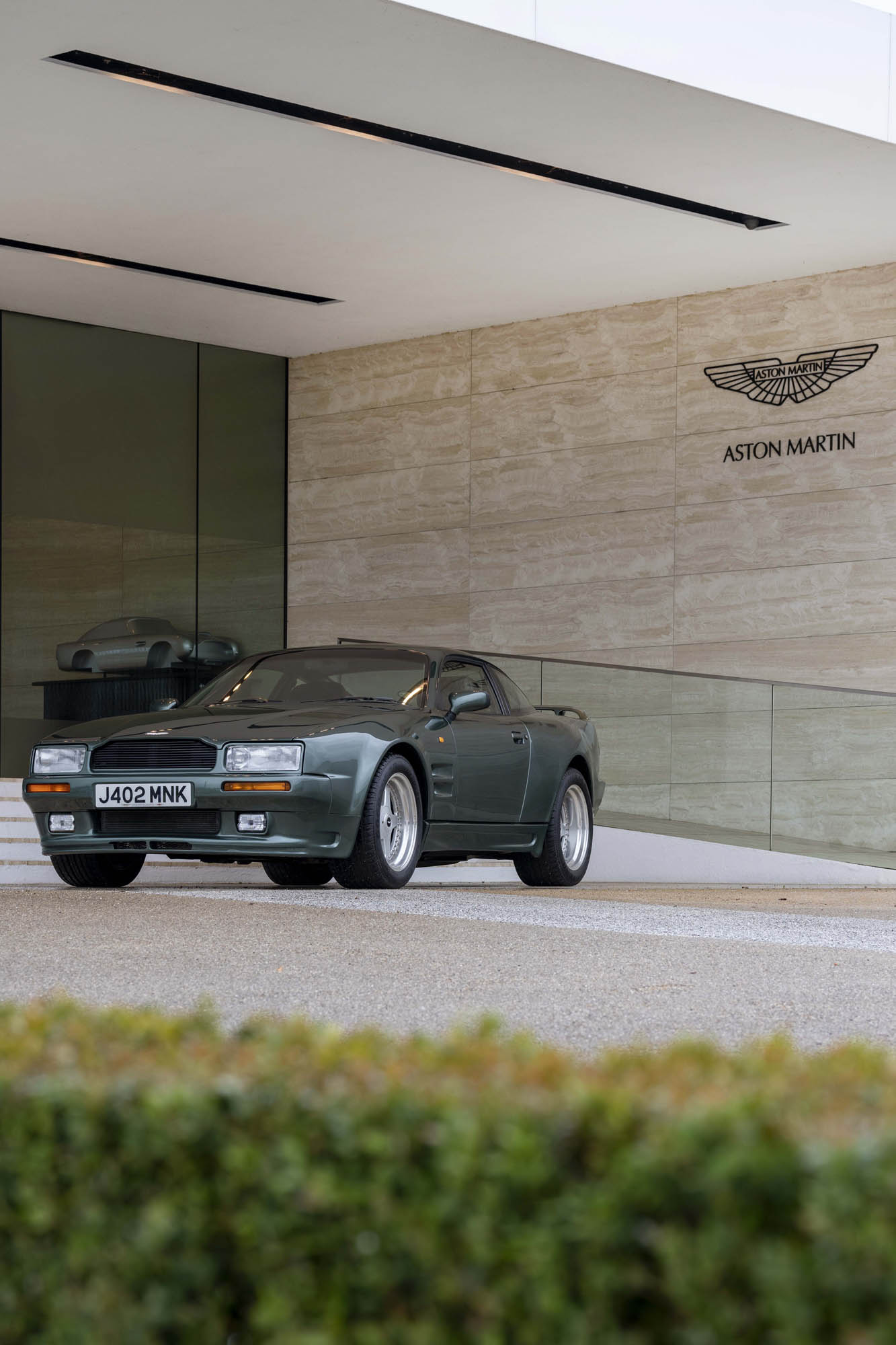 Aston Martin Virage 6.3