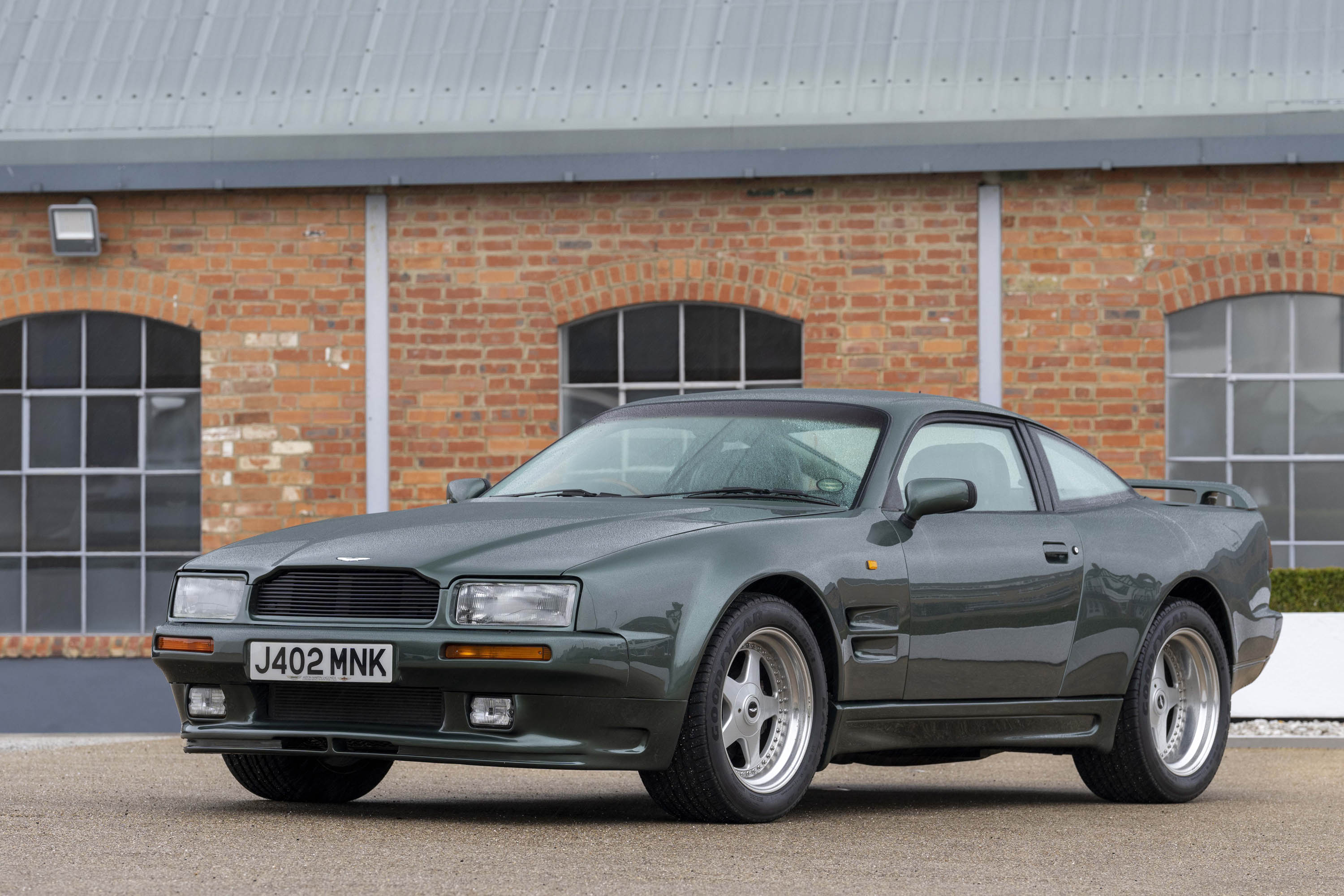 Aston Martin Virage 6.3