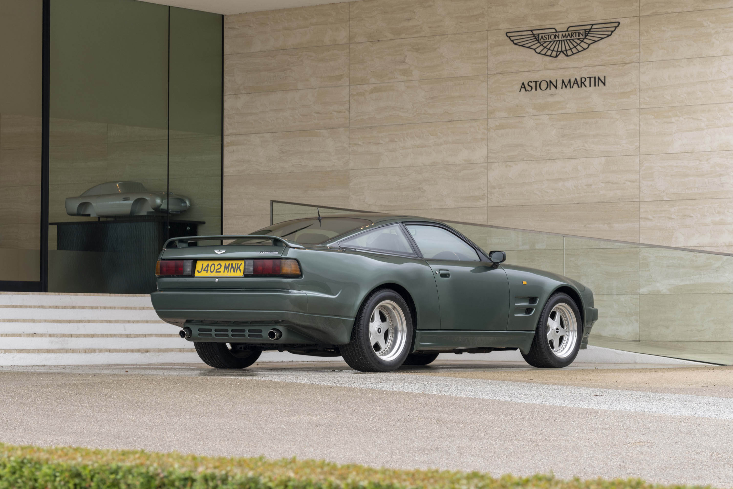 Aston Martin Virage 6.3