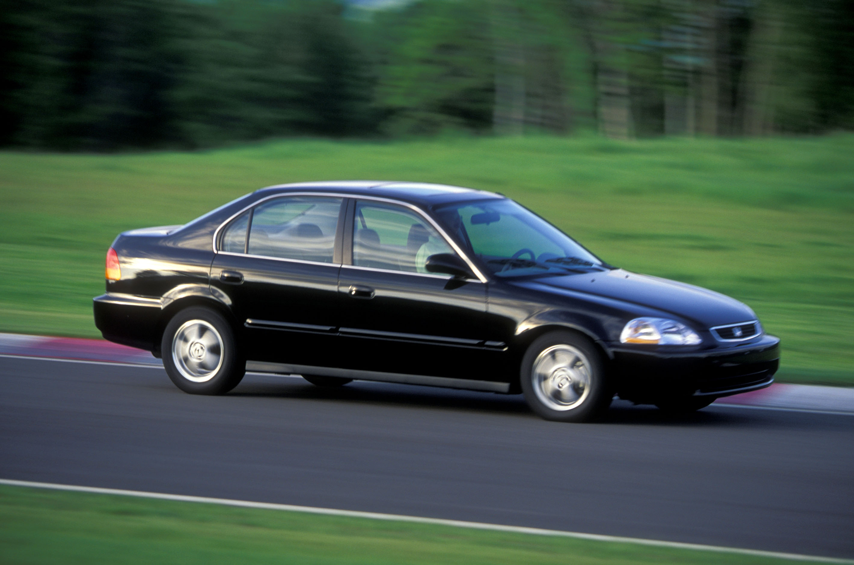 Honda Civic Sedan (1995) picture 3 of 3