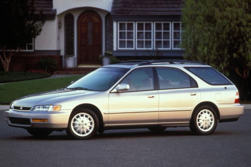 Honda Accord Wagon (1996) - picture 1 of 1