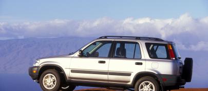 Honda CR-V (1997) - picture 4 of 6