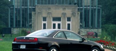 Honda Accord Coupe (1998) - picture 4 of 5