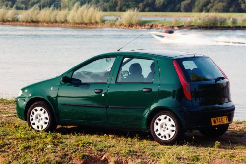 Fiat Punto 1.2 ELX (1999) - picture 1 of 2