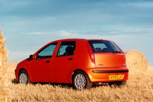 Fiat Punto JTD (1999) - picture 1 of 2