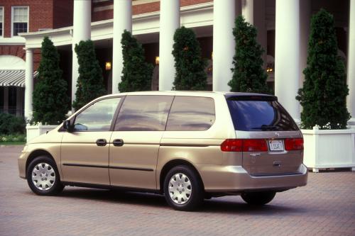 Honda Odyssey (1999) - picture 9 of 12
