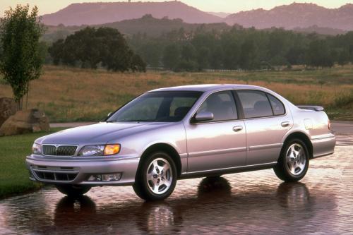 Infiniti I30 Sedan (1999) - picture 1 of 2