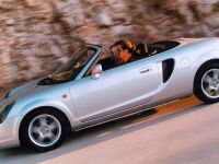 Toyota MR2 Roadster (1999) - picture 2 of 2