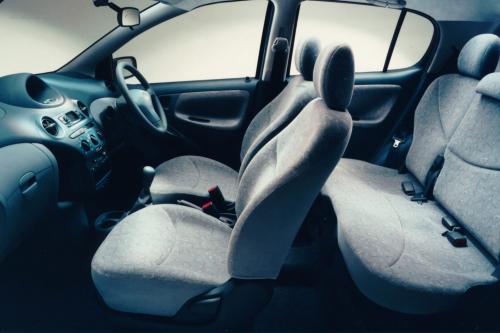 Toyota Yaris (1999) - picture 24 of 24