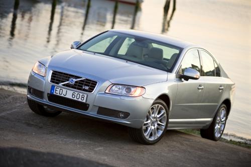 Volvo V70 and S80 (2009) - picture 1 of 6