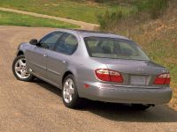 Infiniti I30 (2000) - picture 2 of 2