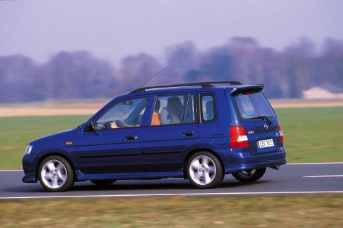 Mazda Demio (2000) - picture 8 of 21