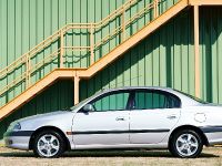 Toyota Avensis (2000)