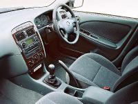 Toyota Avensis (2000) - picture 10 of 10
