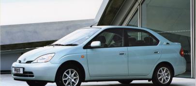 Toyota Prius (2000) - picture 7 of 17