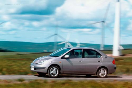 Toyota Prius (2000) - picture 8 of 17