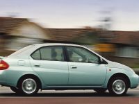 Toyota Prius (2000) - picture 13 of 17