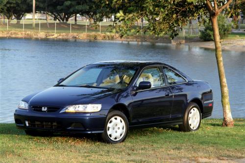 Honda Accord Coupe (2001) - picture 1 of 3