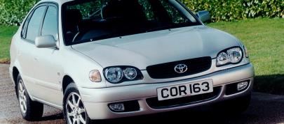 Toyota Corolla (2001) - picture 4 of 6