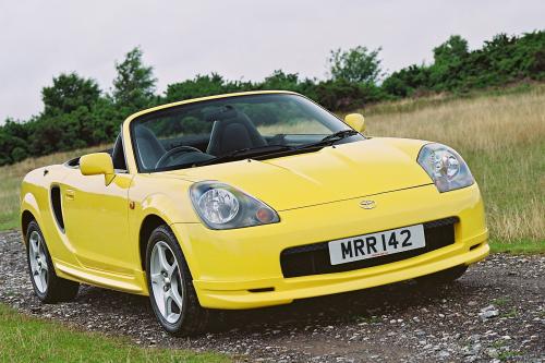 Toyota MR2 Roadster (2001) - picture 1 of 3