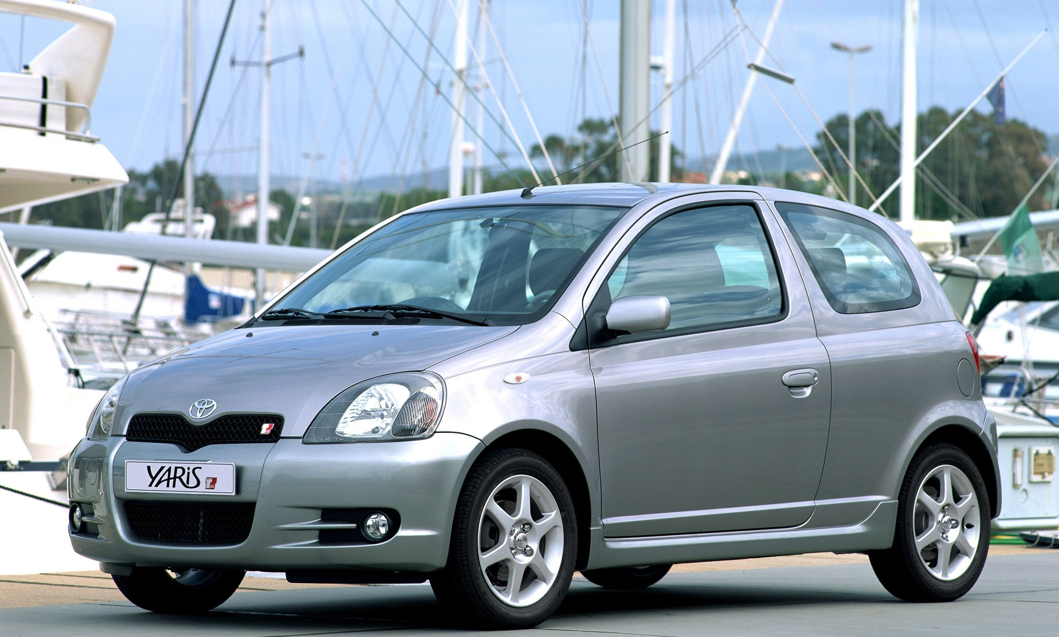 Toyota Yaris T Sport 2001 Picture 9 Of 13