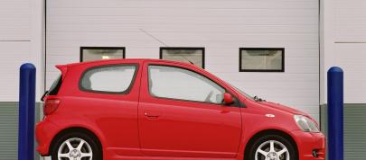 Toyota Yaris T Sport (2001) - picture 4 of 13