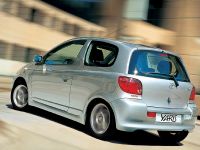 Toyota Yaris T Sport (2001) - picture 11 of 13