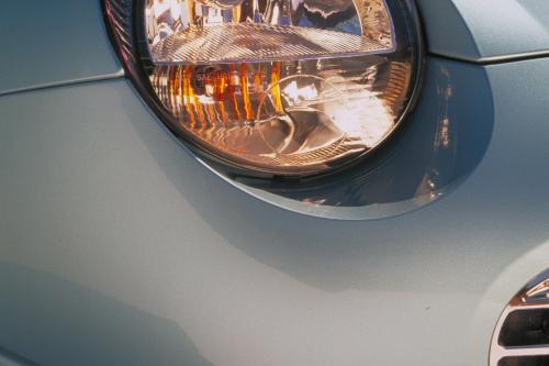 Ford Thunderbird (2002) - picture 8 of 47