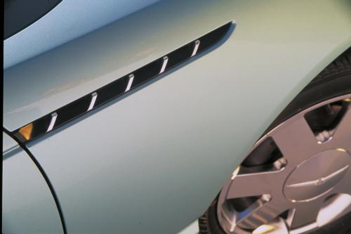 Ford Thunderbird (2002) - picture 16 of 47