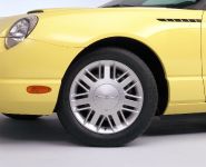 Ford Thunderbird (2002) - picture 27 of 47