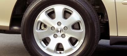 Honda Odyssey (2002) - picture 7 of 16