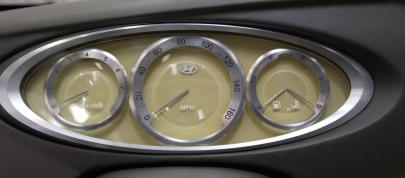Hyundai HCD-7 Concept (2002) - picture 12 of 14