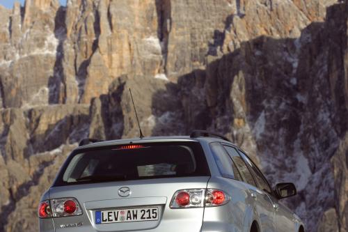 Mazda 6 AWD (2002) - picture 17 of 24