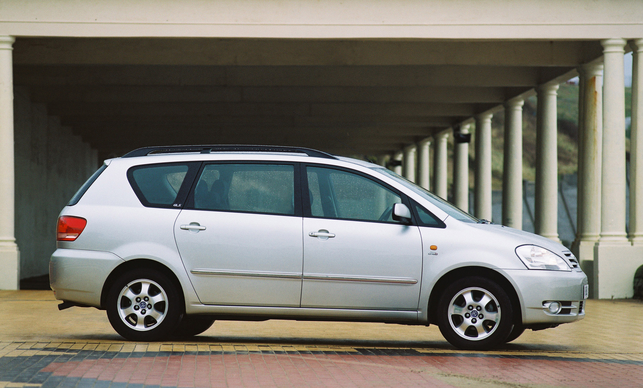 Toyota Avensis Verso