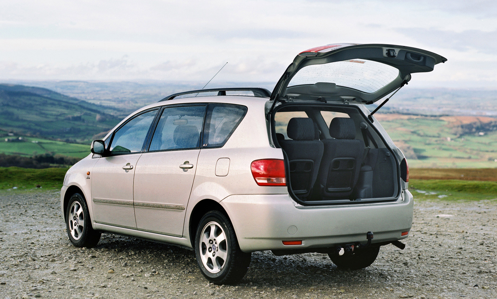 Toyota Avensis Verso