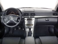 Toyota Avensis (2002)