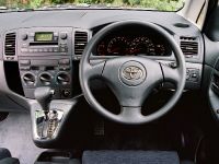 Toyota Corolla Verso (2002)