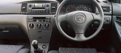 Toyota Corolla (2002) - picture 31 of 33