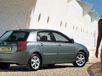 Toyota Corolla (2002) - picture 2 of 33