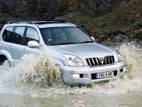 Toyota Land Cruiser 5-door (2002) - picture 3 of 8