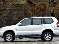 Toyota Land Cruiser 5-door (2002) - picture 5 of 8
