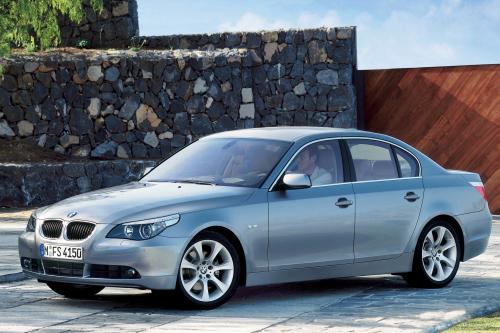 BMW 5 Series (2003) - picture 1 of 3