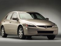 Honda Accord Sedan (2003) - picture 10 of 38