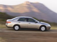 Honda Accord Sedan (2003) - picture 13 of 38